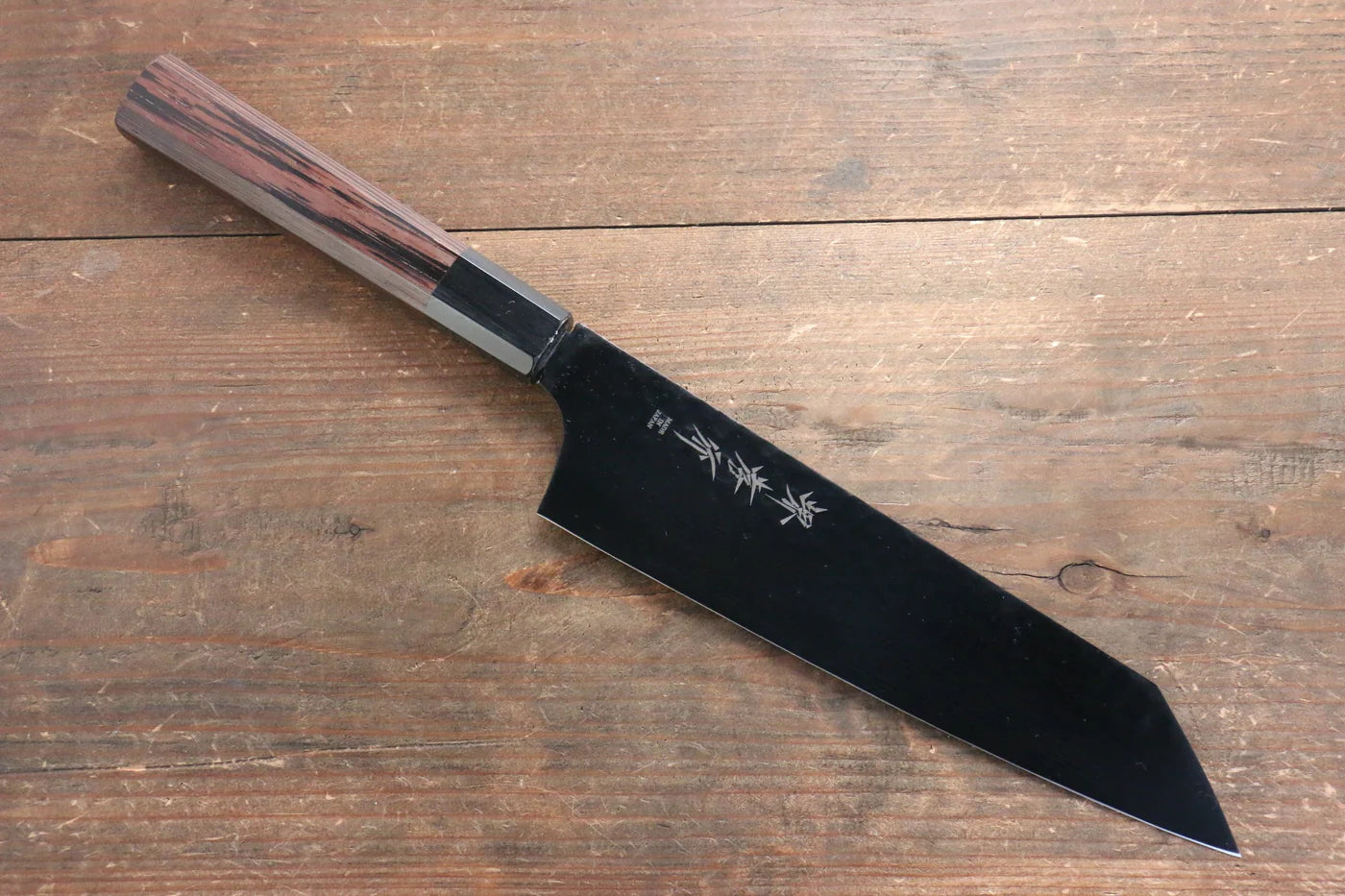 Sakai Takayuki Kurokage VG10 ลายค้อนตี เคลือบเทฟลอน มีด Kengata Gyuto มีดทำครัวญี่ปุ่น 190mm ด้ามไม้เวงเก้