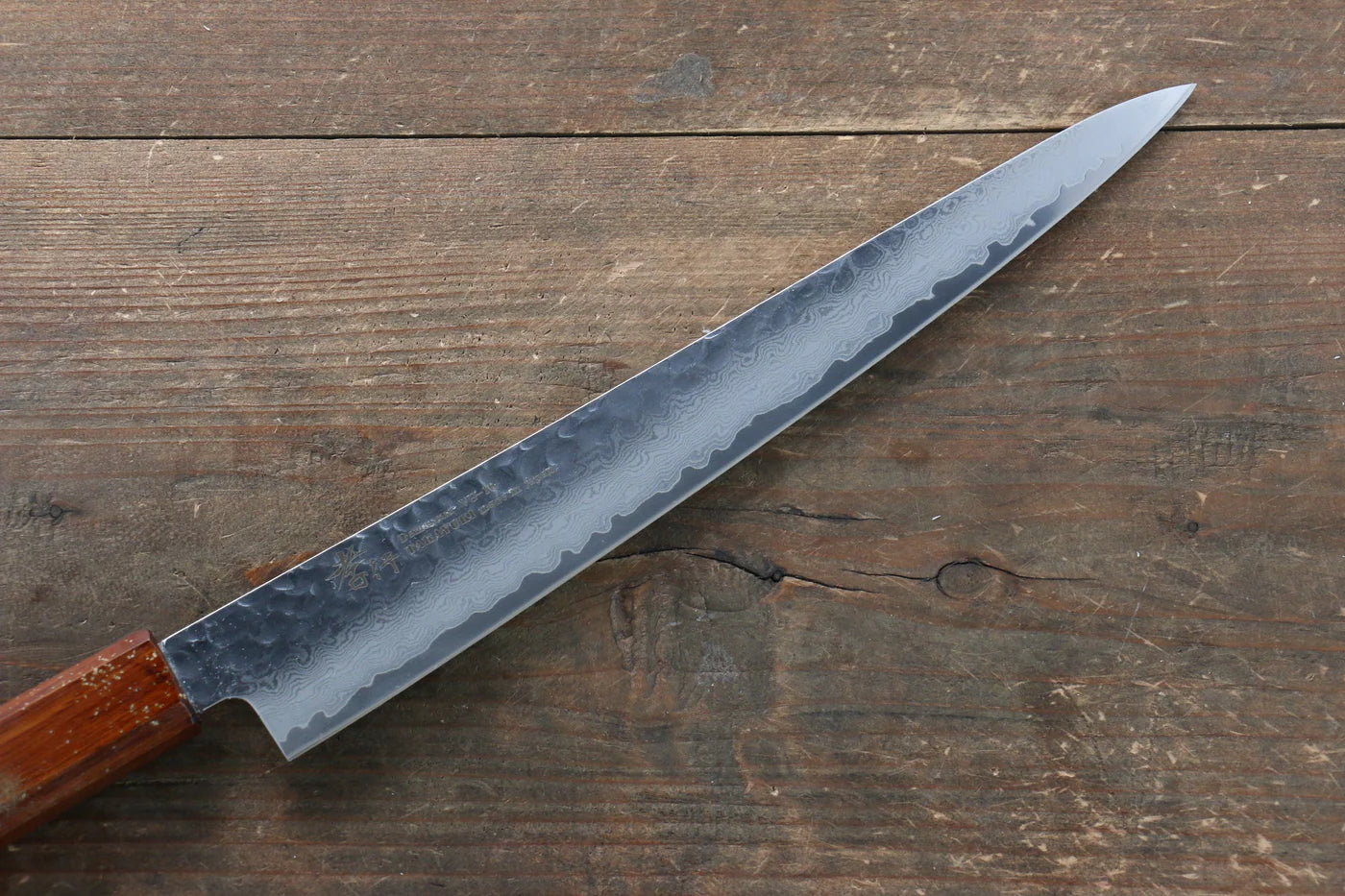Sakai Takayuki VG10 ดามัสกัส 33 ชั้น มีดเลาะเอ็น Sujihiki มีดทำครัวญี่ปุ่น 240mm ด้ามไม้โอ๊กเคลือบ (Seiren)