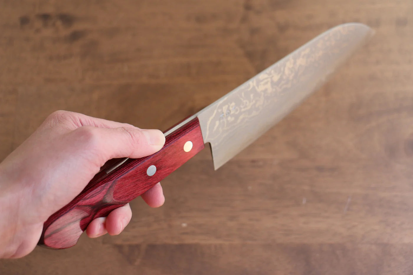 Nao Yamamoto VG10 ดามัสกัส มีด Santoku มีดทำครัวญี่ปุ่น 170mm ด้ามไม้ Pakka wood สีแดง