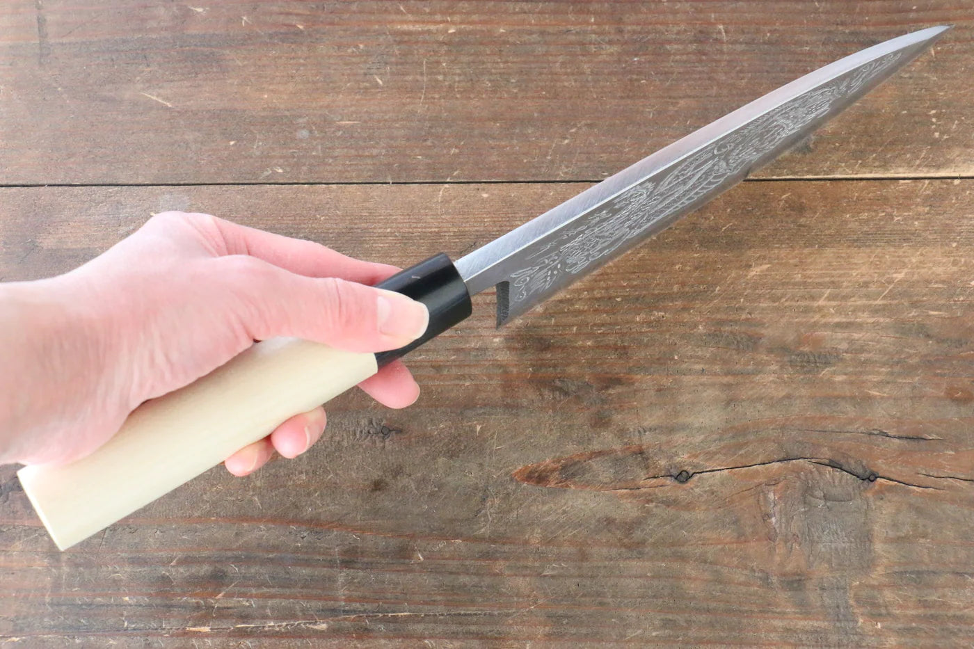 Sakai Takayuki Kasumitogi White Steel (เหล็กกล้าขาว) สลักลายมังกร Ittouryumon มีด Deba มีดทำครัวญี่ปุ่น