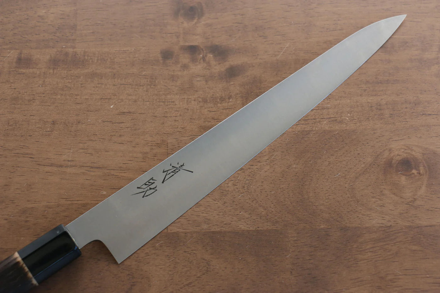 Seisuke Swedish Steel-stn (เหล็กสวีเดน stn) มีดเลาะเอ็น Sujihiki มีดทำครัวญี่ปุ่น 240mm ด้ามไม้เกาลัดเผา