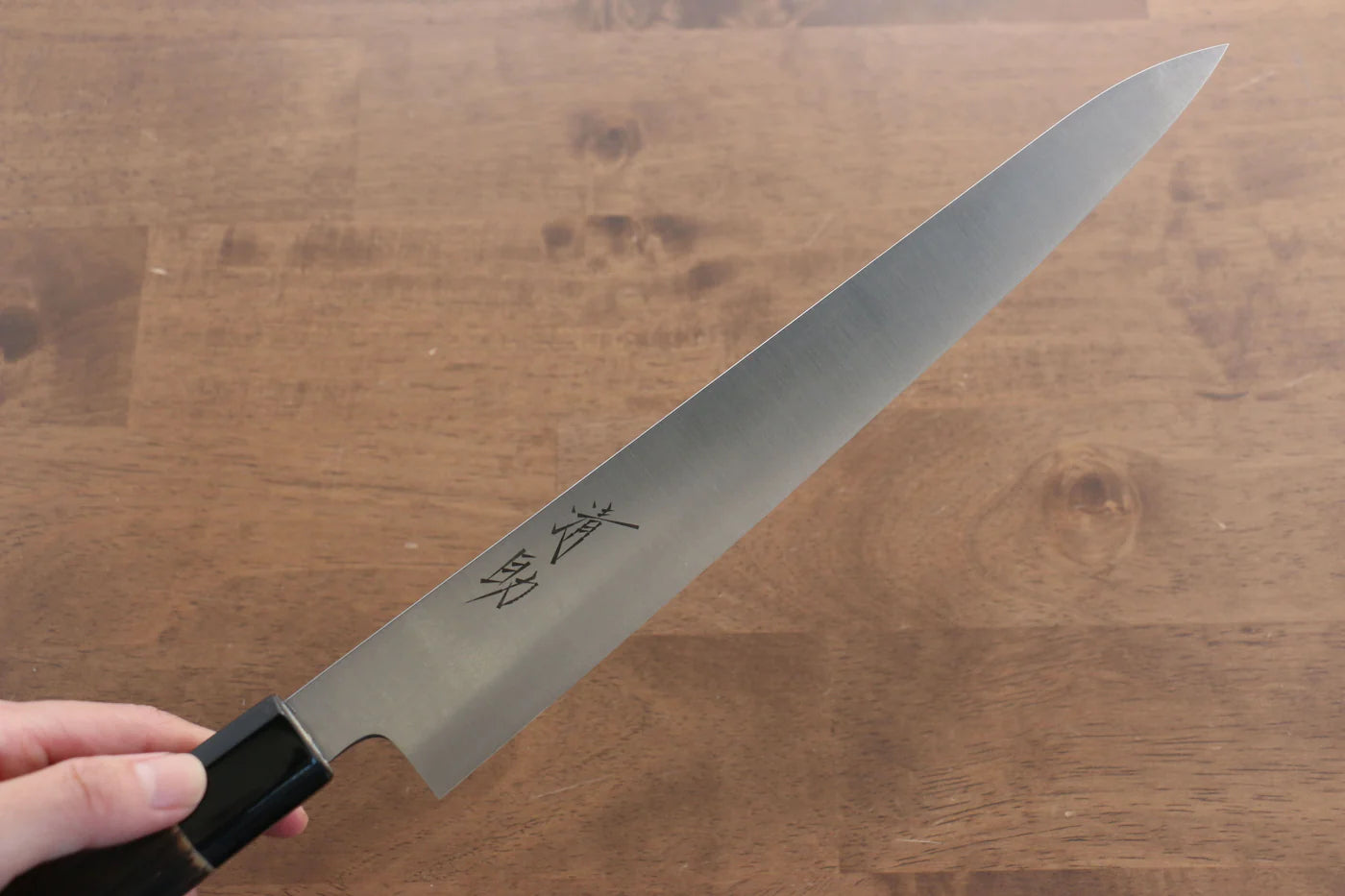 Seisuke Swedish Steel-stn (เหล็กสวีเดน stn) มีดเลาะเอ็น Sujihiki มีดทำครัวญี่ปุ่น 240mm ด้ามไม้เกาลัดเผา