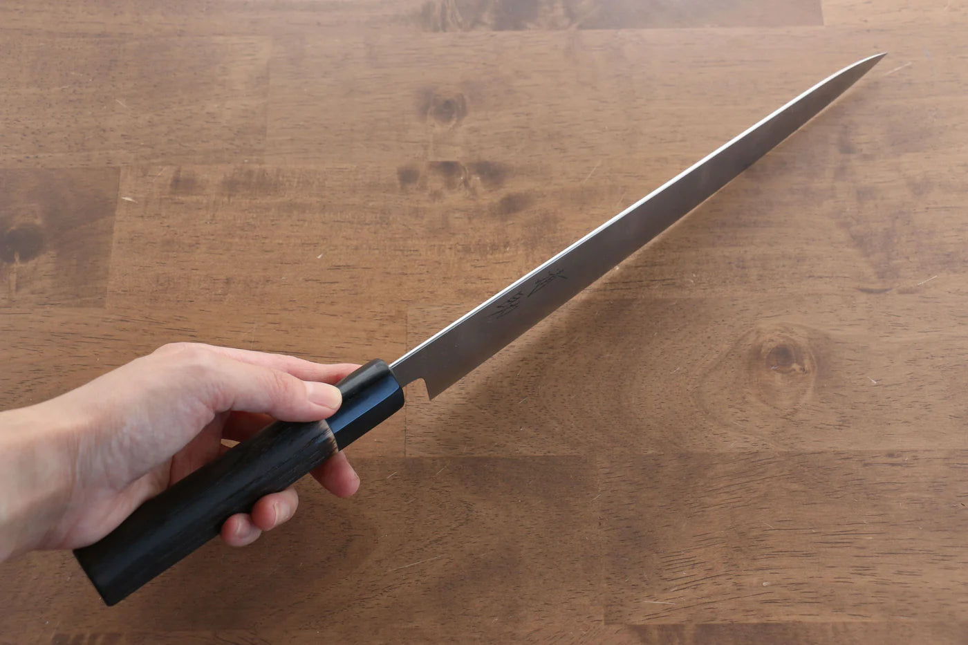 Seisuke Swedish Steel-stn (เหล็กสวีเดน stn) มีดเลาะเอ็น Sujihiki มีดทำครัวญี่ปุ่น 240mm ด้ามไม้เกาลัดเผา