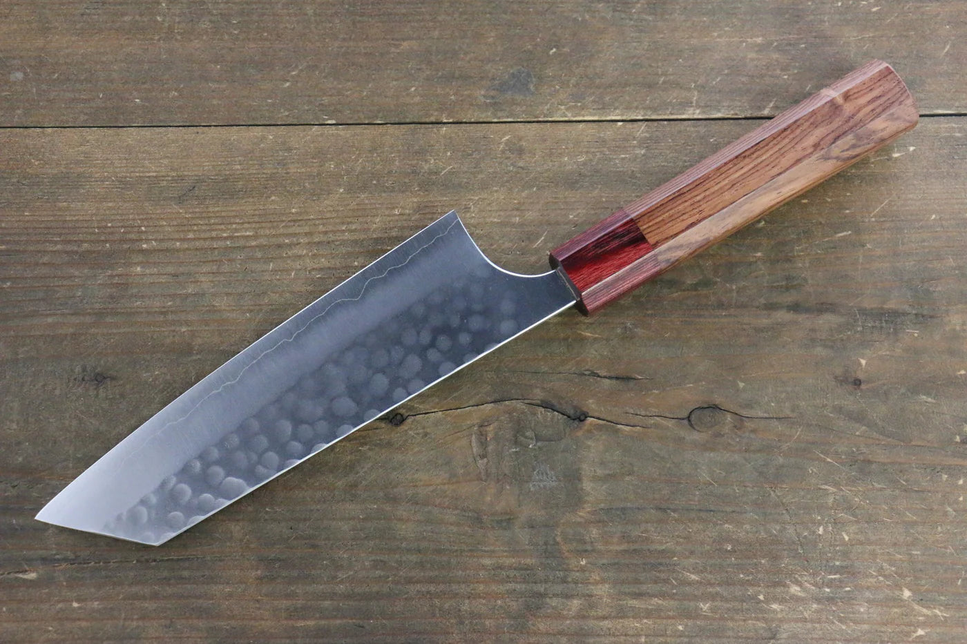 Yoshimi Kato Silver Steel No.3 (เหล็กเงิน No.3) ลายค้อนตี มีดสำหรับการใช้งานได้ทั่วไป Bunka มีดทำครัวญี่ปุ่น 165mm ด้ามฮอนดูรัสแดง