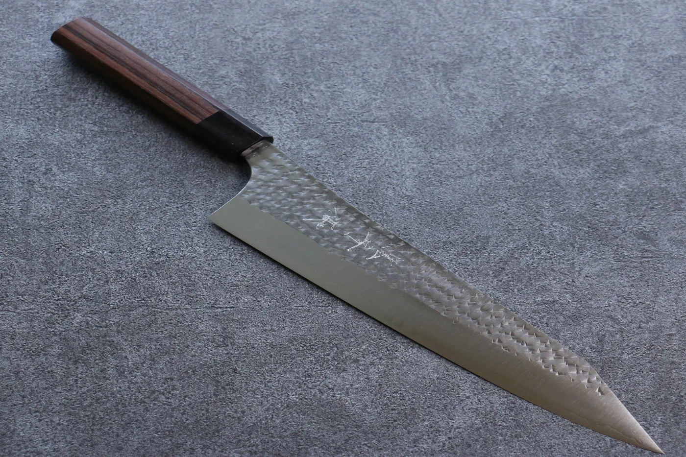 Yu Kurosaki Senko Ei R2/SG2 ลายค้อนตี มีดกิวโตะ Gyuto มีดทำครัวญี่ปุ่น 240mm ด้ามไม้โรสวู๊ด