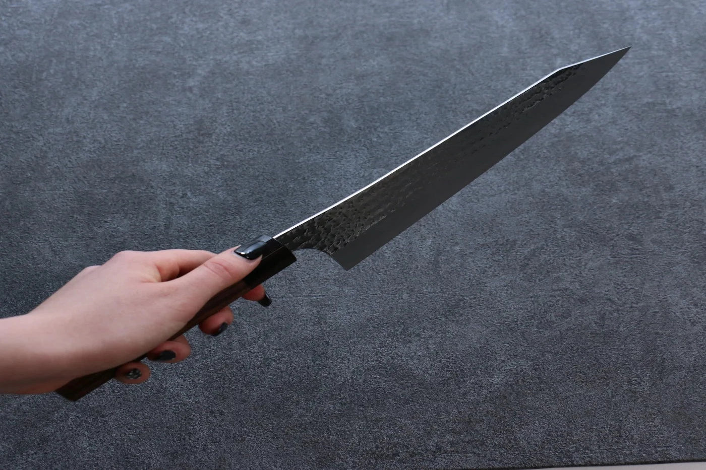 Yu Kurosaki Senko Ei R2/SG2 ลายค้อนตี มีดกิวโตะ Gyuto มีดทำครัวญี่ปุ่น 240mm ด้ามไม้โรสวู๊ด