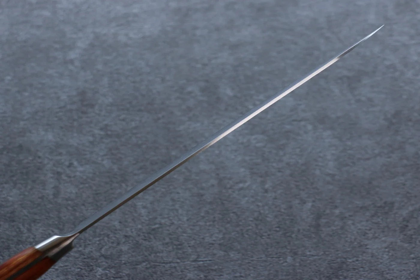 Sakai Takayuki VG5 ลายค้อนตี มีดกิวโตะ Gyuto มีดทำครัวญี่ปุ่น 210mm ด้ามไม้ Pakka wood สีน้ำตาล