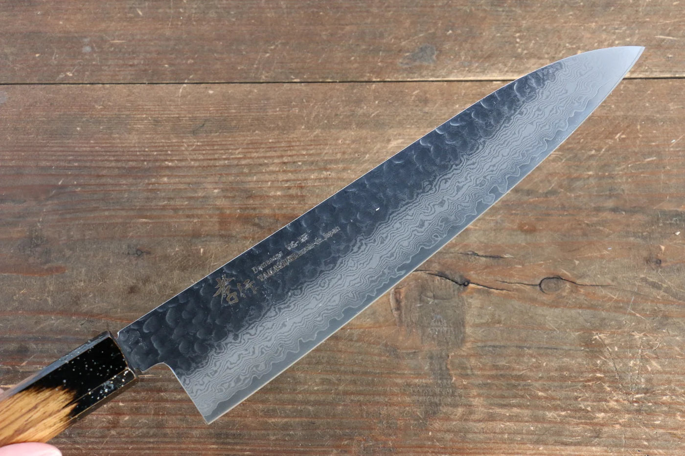 Sakai Takayuki VG10 ดามัสกัส 33 ชั้น มีดกิวโตะ Gyuto มีดทำครัวญี่ปุ่น 240mm ด้ามไม้โอ๊กเคลือบ (Kokushin)