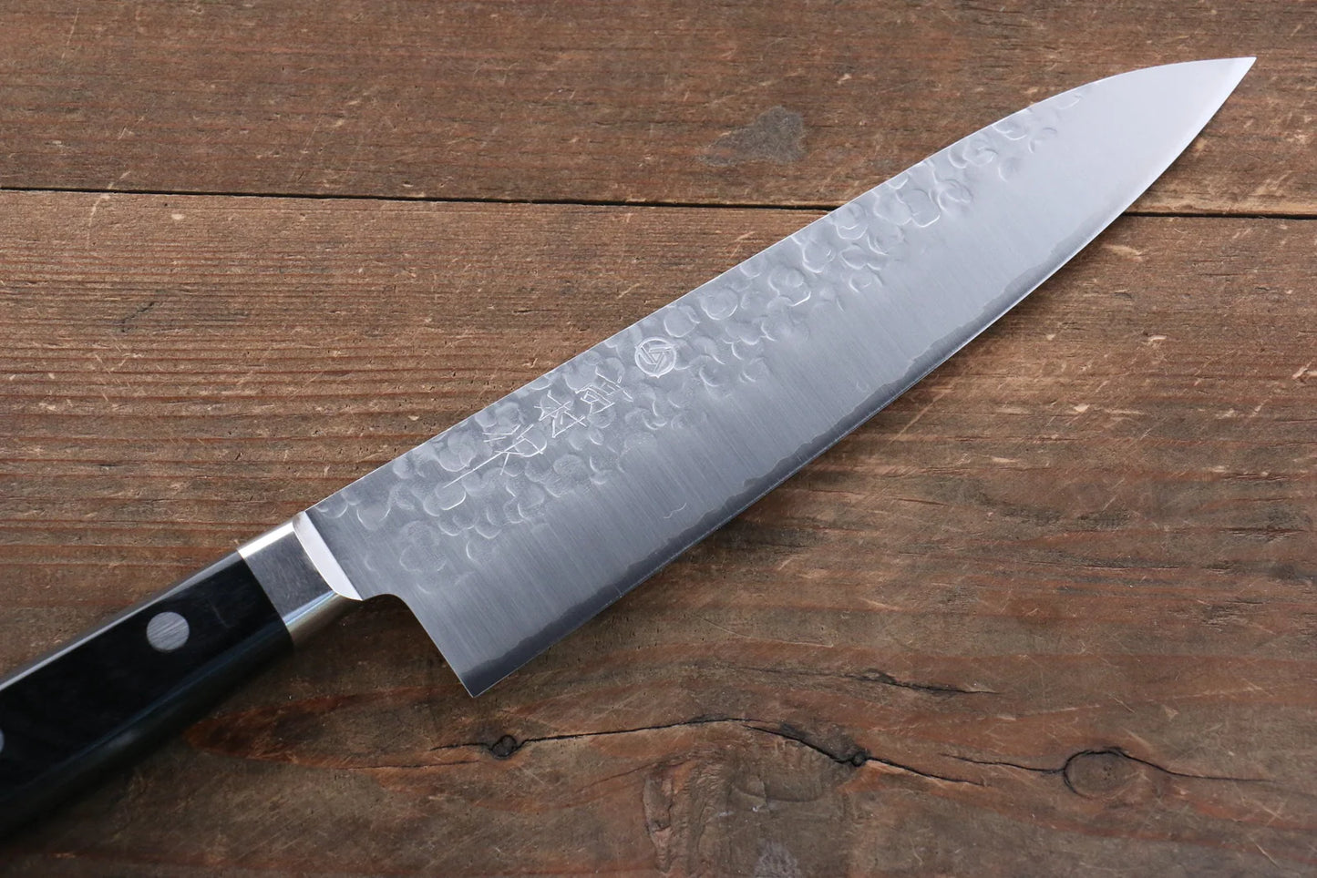 Takamura Knives VG10 ลายค้อนตี มีดกิวโตะ Gyuto มีดทำครัวญี่ปุ่น 180mm ด้ามไม้ Pakka wood สีดำ
