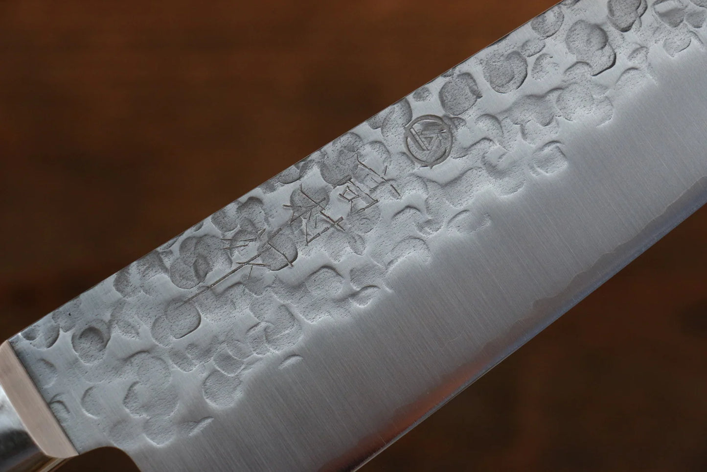Takamura Knives VG10 ลายค้อนตี มีดกิวโตะ Gyuto มีดทำครัวญี่ปุ่น 180mm ด้ามไม้ Pakka wood สีดำ