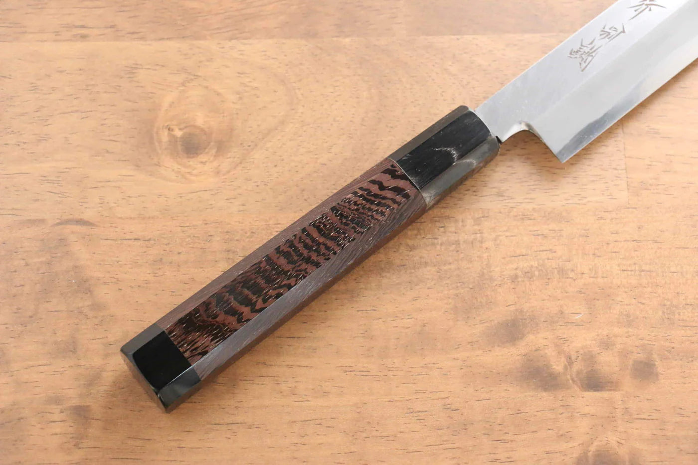 Sakai Takayuki Tokujyo White Steel (เหล็กกล้าขาว) No.2 มีด Yanagiba มีดทำครัวญี่ปุ่น ด้ามไม้เวงเก้ ประดับห่วงเขาควายคู่