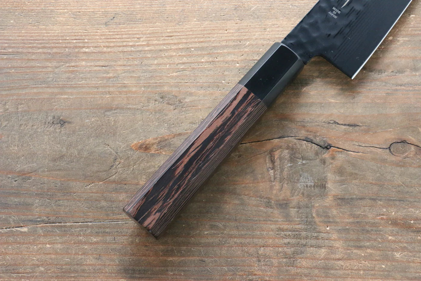Sakai Takayuki Kurokage VG10 ลายค้อนตี เคลือบเทฟลอน มีดกิวโตะ Gyuto มีดทำครัวญี่ปุ่น 210mm ด้ามไม้เวงเก้