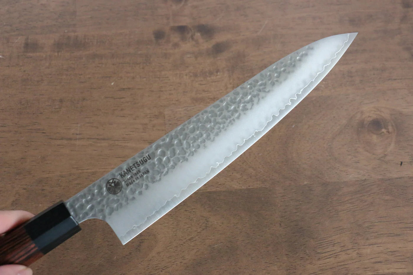 Seki Kanetsugu Heptagon Wood VG2 ลายค้อนตี มีดกิวโตะ Gyuto มีดทำครัวญี่ปุ่น 200mm ด้ามไม้ Pakka wood (หกเหลี่ยม)