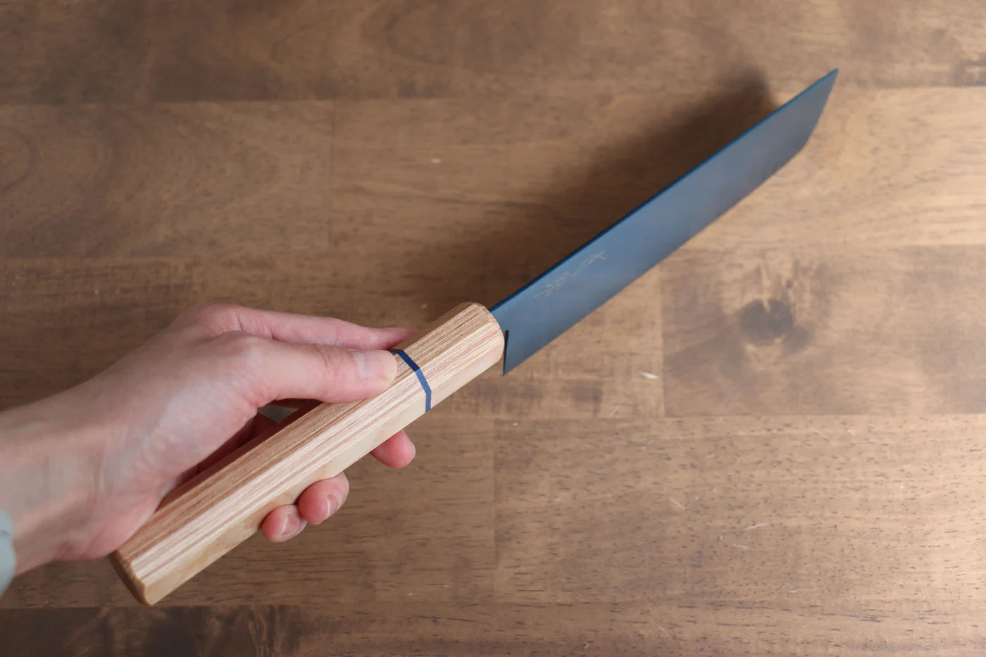 Seisuke เหล็ก SK-85 Ion plating มีดหั่นผัก Nakiri มีดทำครัวญี่ปุ่น 160mm ด้ามไม้สีขาว