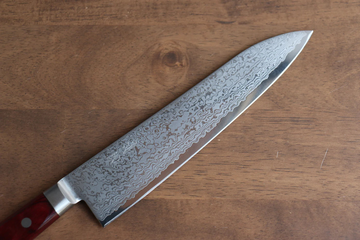 Seisuke VG10 33 ชั้น ขัดขึ้นเงากระจก ลายดามัสกัส มีดกิวโตะ Gyuto มีดทำครัวญี่ปุ่น 210mm ด้ามไม้ Pakka wood สีแดง
