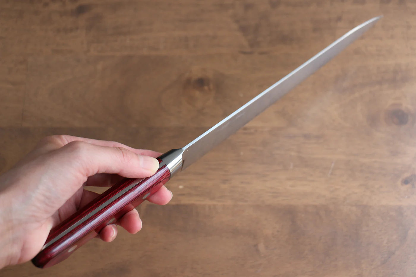 Seisuke VG10 33 ชั้น ขัดขึ้นเงากระจก ลายดามัสกัส มีดกิวโตะ Gyuto มีดทำครัวญี่ปุ่น 210mm ด้ามไม้ Pakka wood สีแดง