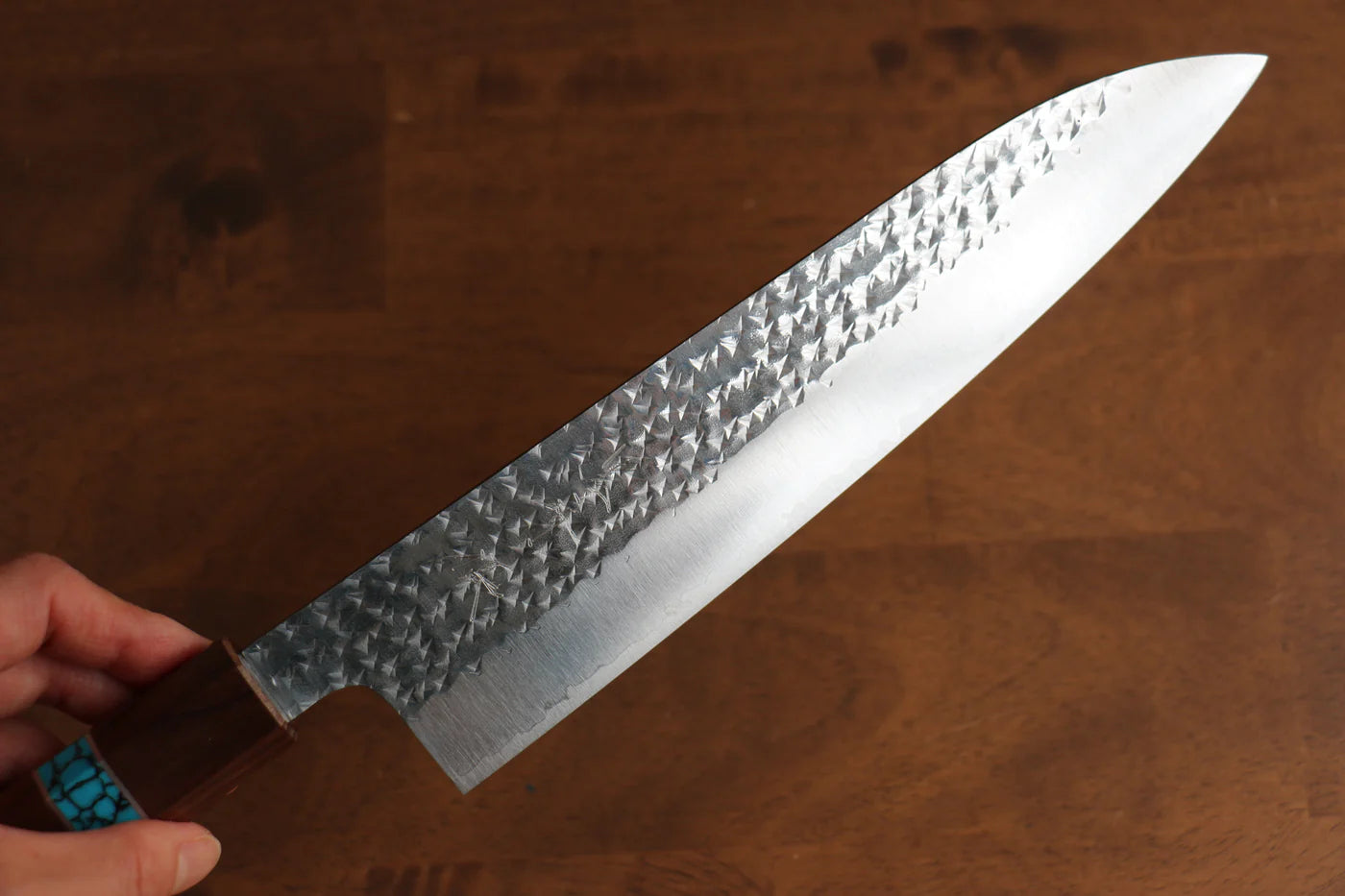 Yu Kurosaki Senko R2/SG2 ลายค้อนตี มีดกิวโตะ Gyuto มีดทำครัวญี่ปุ่น 210mm ด้ามไม้วอลนัท(เฟอร์รูล : เทอร์คอยซ์ประดับห่วง)