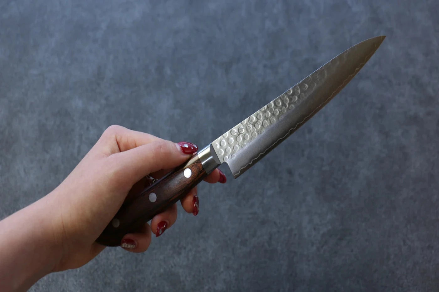 Seisuke Swedish Steel-stn (เหล็กสวีเดน stn) ลายค้อนตี มีดขนาดเล็ก  Petty มีดทำครัวญี่ปุ่น 150mm ด้ามมะฮอกกานี