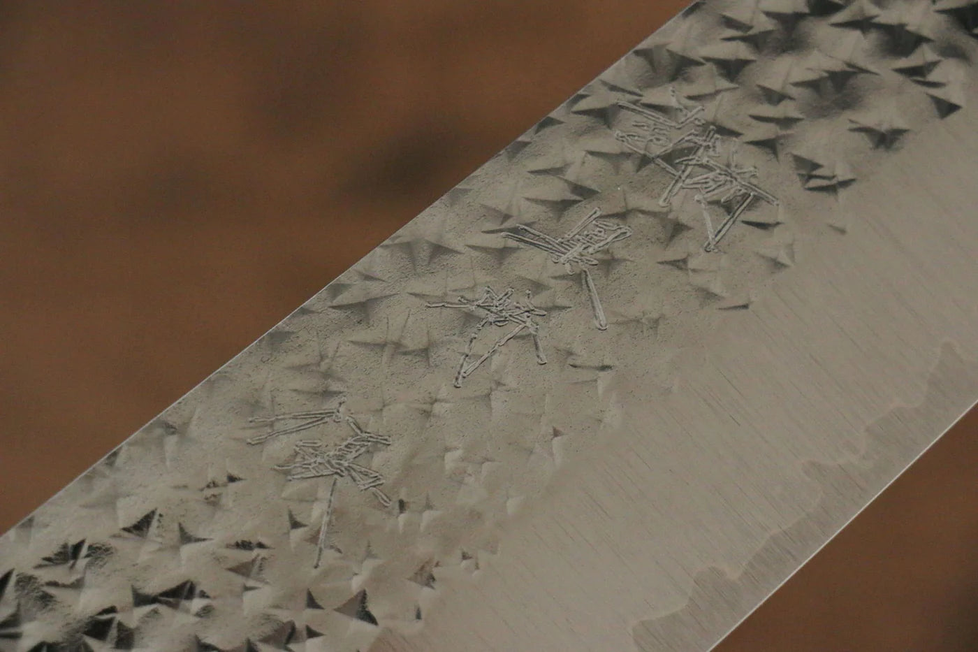 Yu Kurosaki Senko R2/SG2 ลายค้อนตี มีด Santoku มีดทำครัวญี่ปุ่น 165mm ด้ามไม้พะยูง