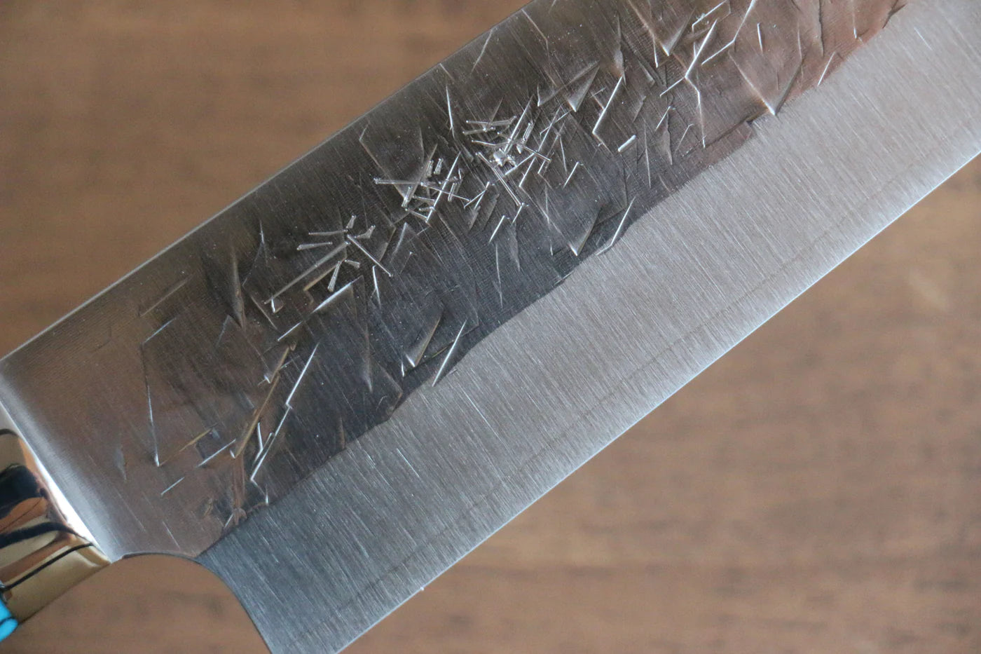 Takeshi Saji SRS13 ลายค้อนตี มีดกิวโตะ Gyuto มีดทำครัวญี่ปุ่น 210mm ด้ามเทอร์คอยซ์สีน้ำเงิน