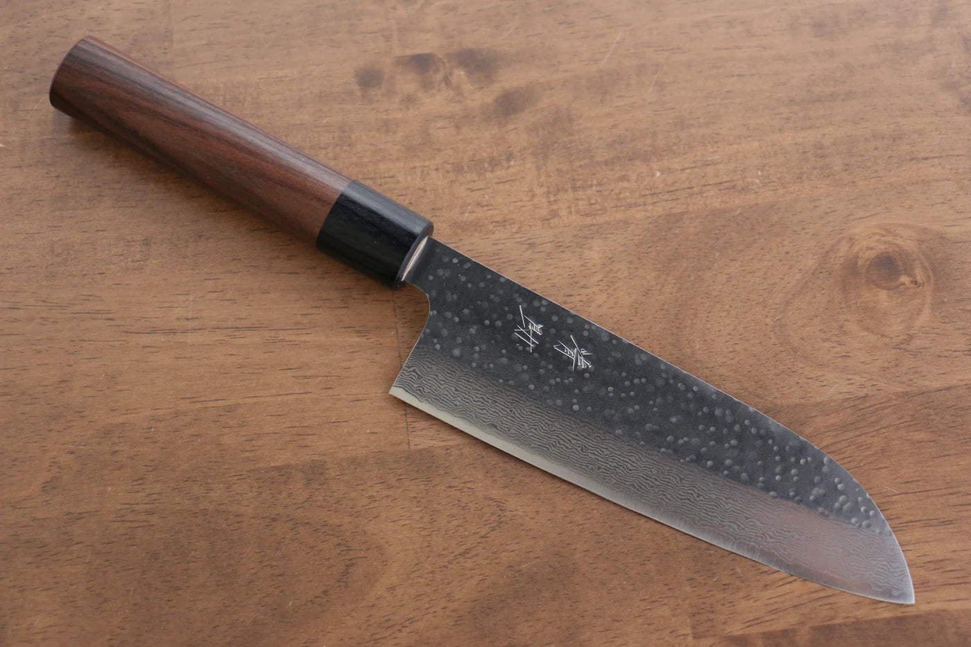 Seisuke VG10 ลายค้อนตี (กลม) มีด Santoku มีดทำครัวญี่ปุ่น 165mm ด้ามสีม่วง