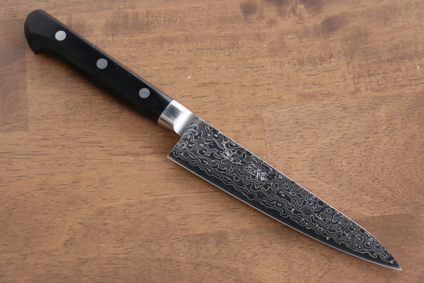 Seisuke AUS10 45 ชั้น ขัดขึ้นเงากระจก ลายดามัสกัส มีดขนาดเล็ก  Petty มีดทำครัวญี่ปุ่น 135mm ด้ามไม้ Pakka wood สีดำ