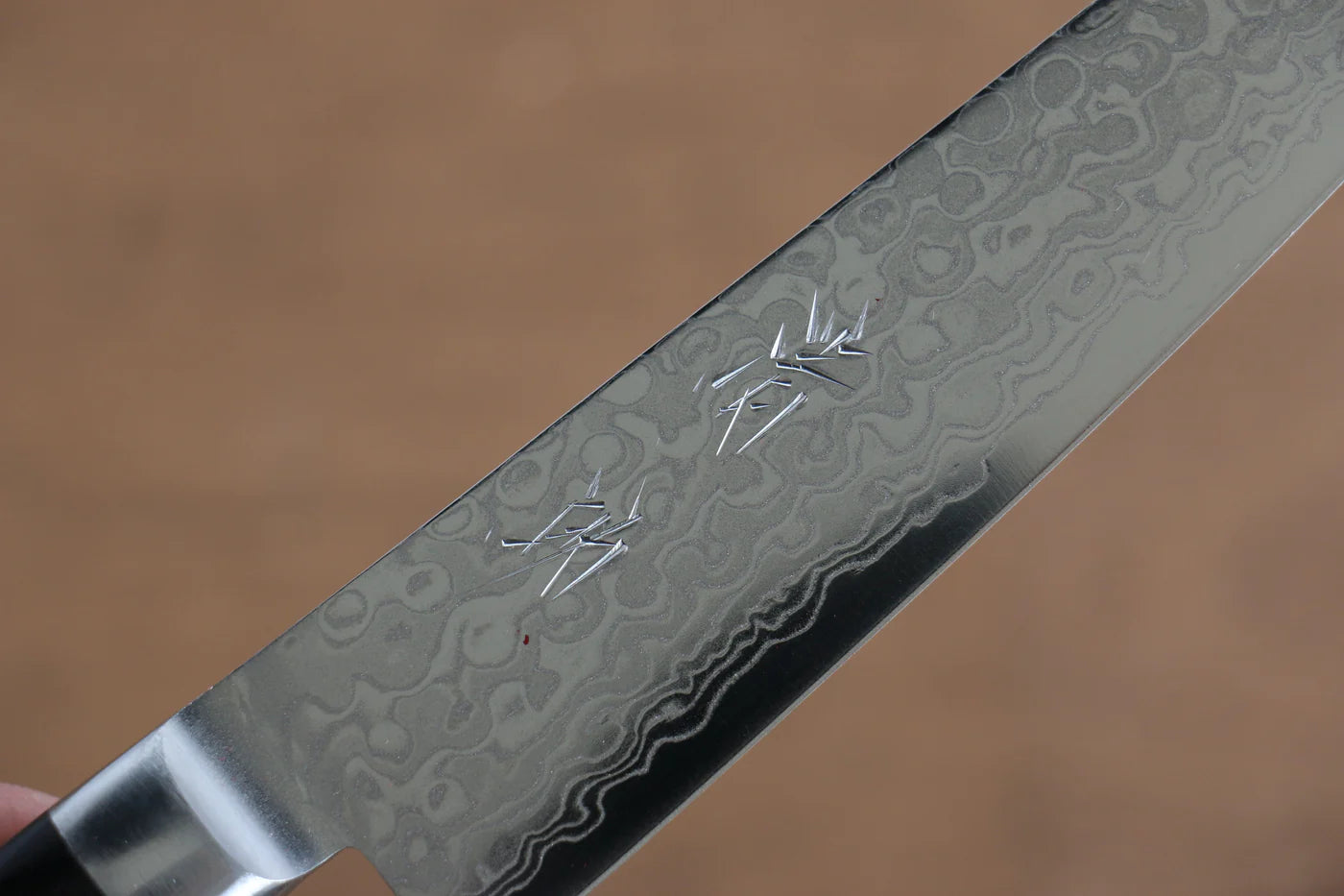 Seisuke AUS10 45 ชั้น ขัดขึ้นเงากระจก ลายดามัสกัส มีดขนาดเล็ก  Petty มีดทำครัวญี่ปุ่น 135mm ด้ามไม้ Pakka wood สีดำ