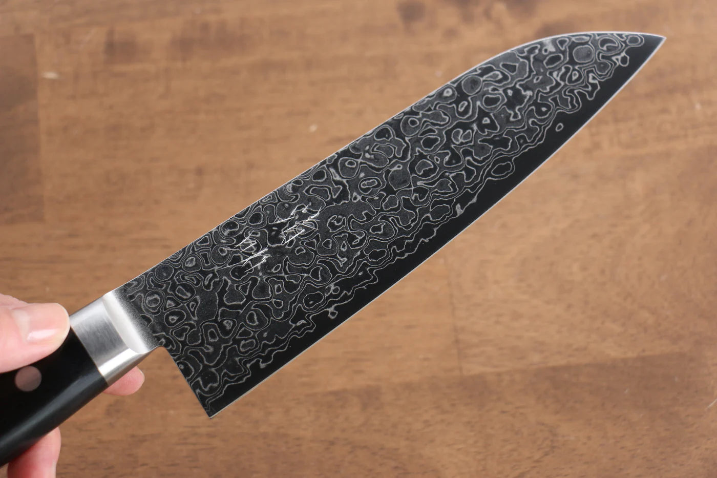 Seisuke AUS10 45 ชั้น ขัดขึ้นเงากระจก ลายดามัสกัส มีด Santoku มีดทำครัวญี่ปุ่น 170mm ด้ามไม้ Pakka wood สีดำ