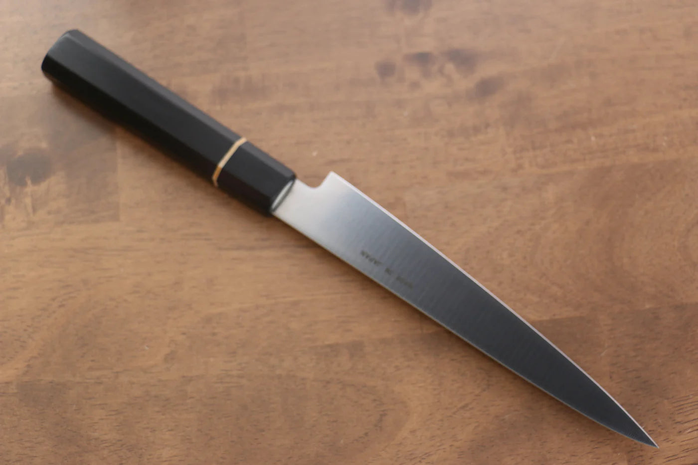 Seisuke โมลิบดินัม มีดสไลซ์ มีดทำครัวญี่ปุ่น 180mm ไม้ Pakka wood สีดำด้าม