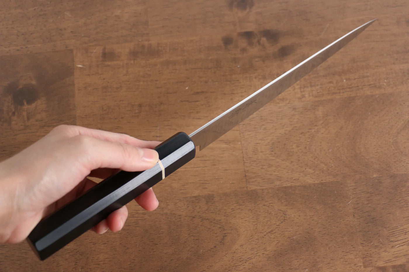 Seisuke โมลิบดินัม มีดสไลซ์ มีดทำครัวญี่ปุ่น 180mm ไม้ Pakka wood สีดำด้าม