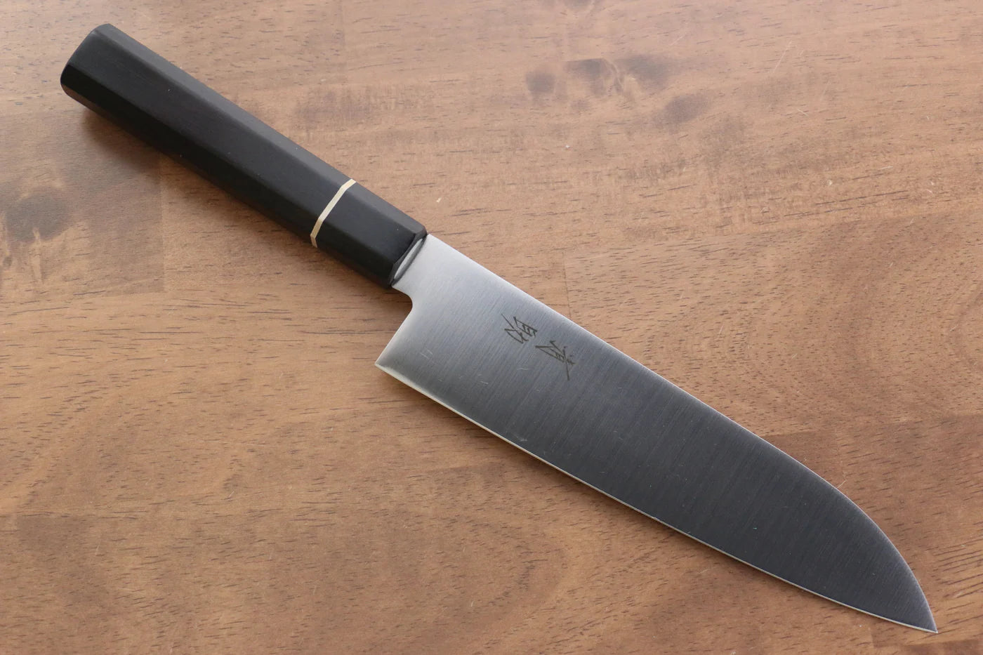 Seisuke โมลิบดินัม มีด Santoku มีดทำครัวญี่ปุ่น 180mm ไม้ Pakka wood สีดำด้าม