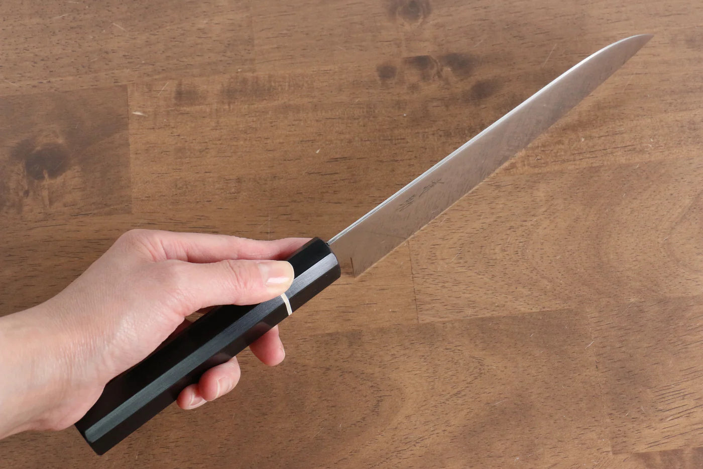 Seisuke โมลิบดินัม มีด Santoku มีดทำครัวญี่ปุ่น 180mm ไม้ Pakka wood สีดำด้าม