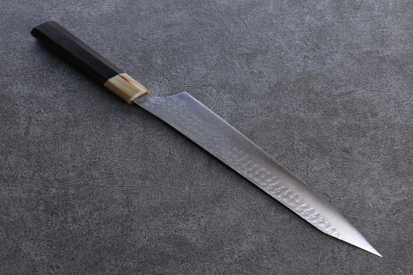 Yu Kurosaki Senko R2/SG2 ลายค้อนตี มีดเลาะเอ็น Sujihiki มีดทำครัวญี่ปุ่น 270mm ไม้มะเกลือด้าม