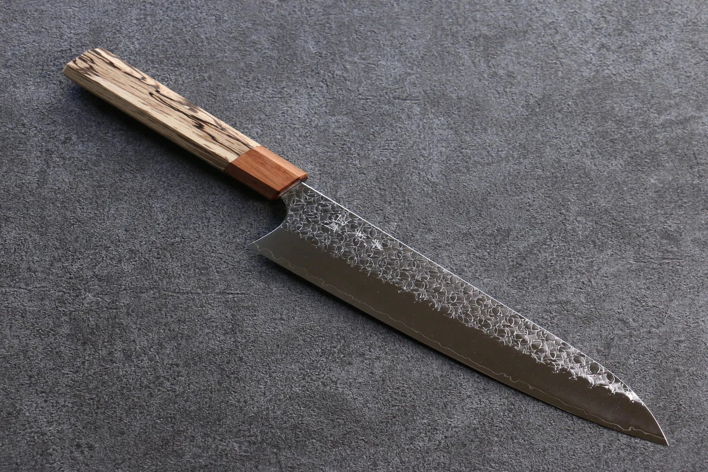 Yoshimi Kato Minamo R2/SG2 ลายค้อนตี มีดกิวโตะ Gyuto มีดทำครัวญี่ปุ่น 210mm ด้ามโอ๊ค