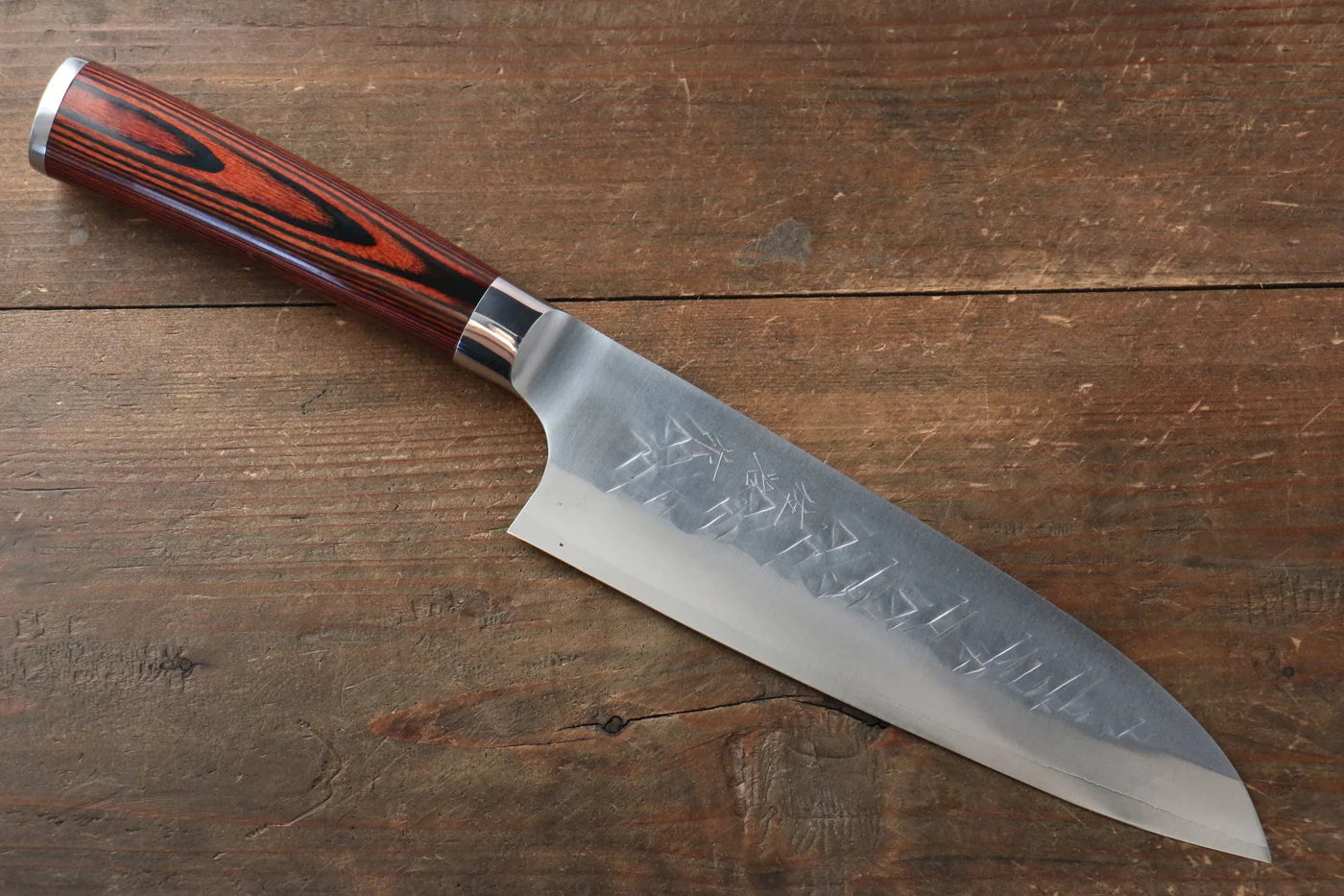 Takeshi Saji SRS13 ลายค้อนตี มีด Santoku มีดทำครัวญี่ปุ่น 180mm ด้ามไม้ Pakka wood สีแดง