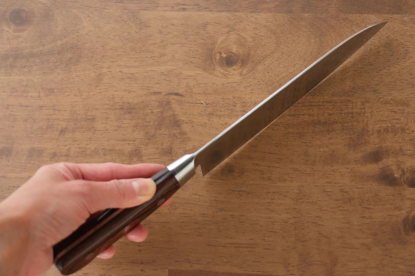 Iseya โมลิบดินัม มีด Santoku มีดทำครัวญี่ปุ่น 180mm ด้ามไม้ Pakka wood มะฮอกกานี