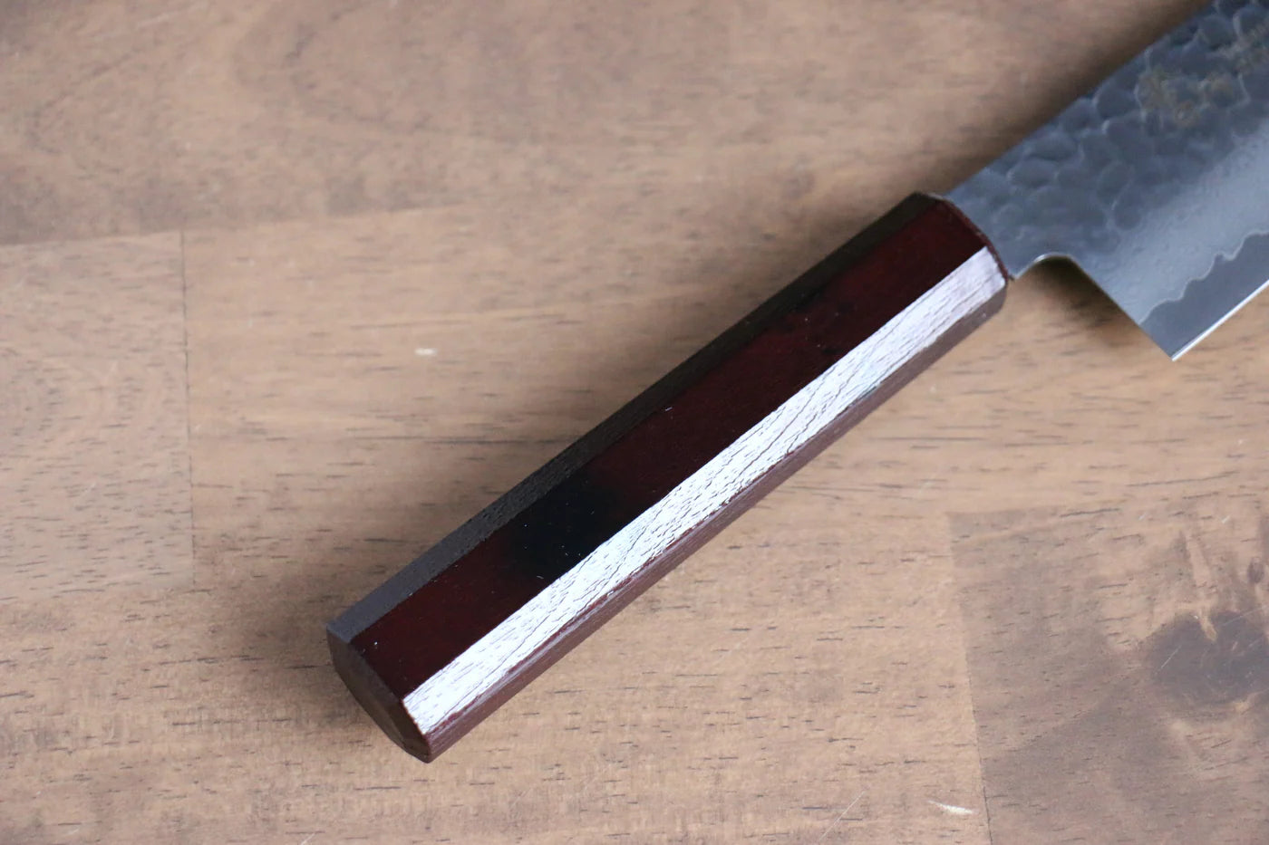 Sakai Takayuki Nanairo VG10 33 ชั้น มีด Santoku มีดทำครัวญี่ปุ่น 180mm ด้ามพลาสติก ABS (กระดองเต่าเเดง)
