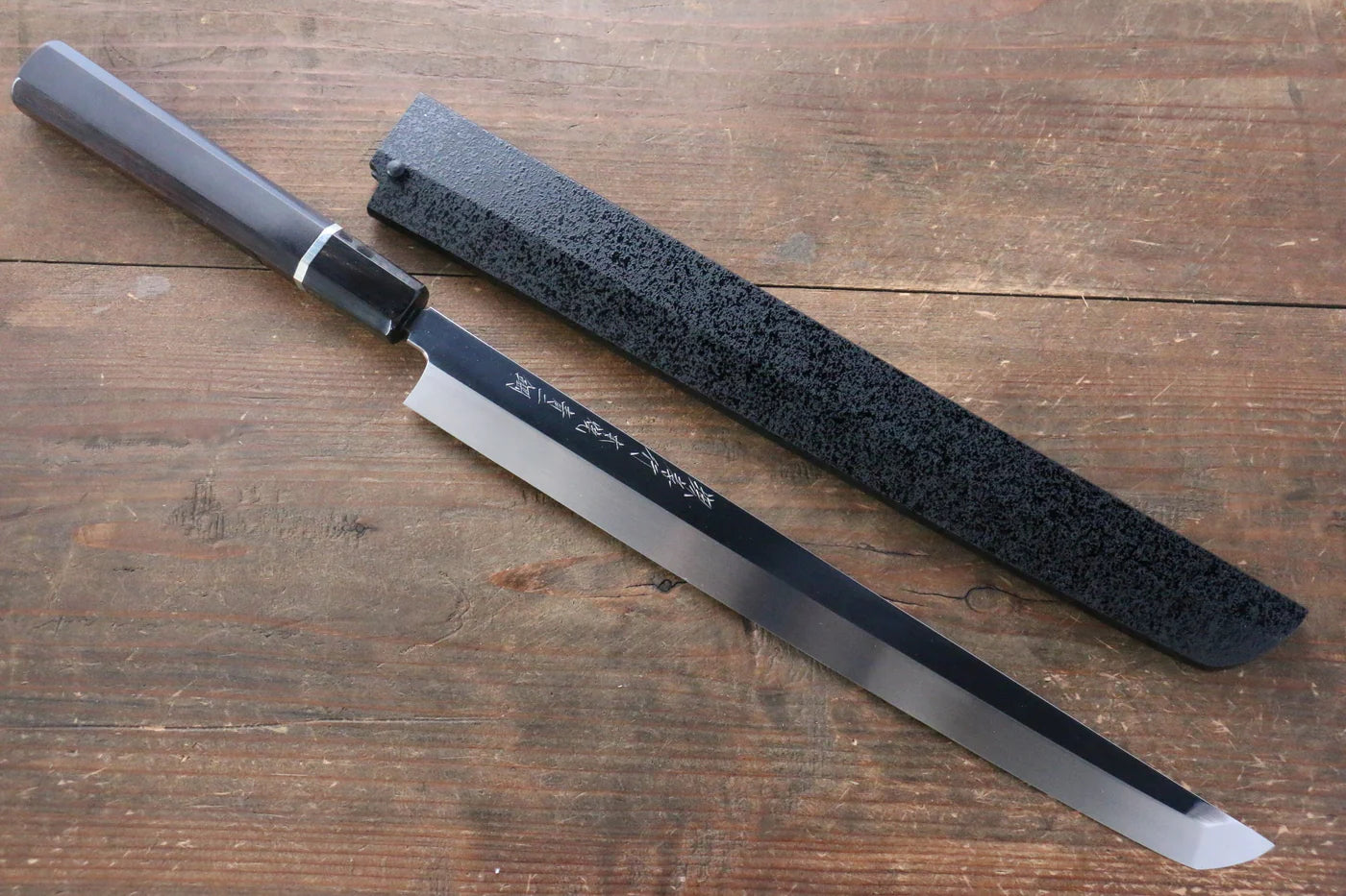 Sakai Takayuki Honyaki Blue Steel (บลูสตีล) No.2 ขัดขึ้นเงากระจก มีด Sakimaru Takohiki มีดทำครัวญี่ปุ่น 300mm ด้ามไม้มะเกลือ (ประดับห่วง) มีฝัก (ปลอก) มีด
