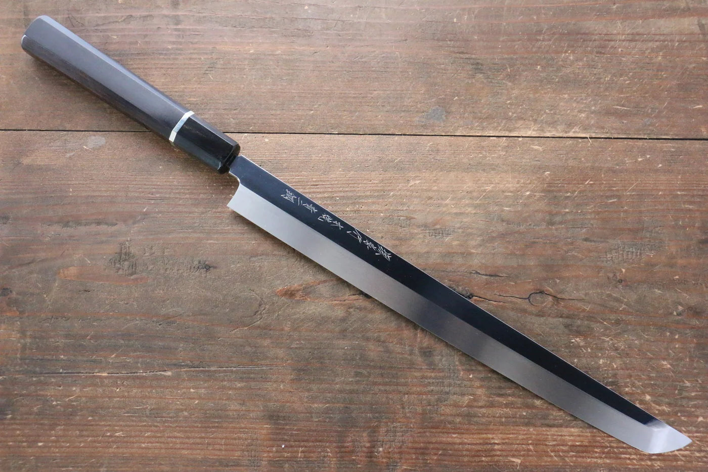 Sakai Takayuki Honyaki Blue Steel (บลูสตีล) No.2 ขัดขึ้นเงากระจก มีด Sakimaru Takohiki มีดทำครัวญี่ปุ่น 300mm ด้ามไม้มะเกลือ (ประดับห่วง) มีฝัก (ปลอก) มีด