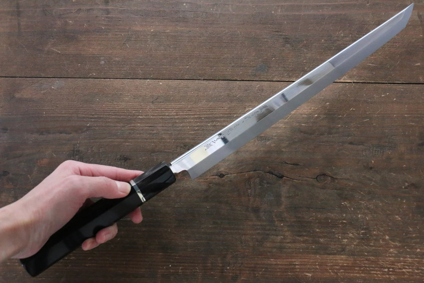 Sakai Takayuki Honyaki Blue Steel (บลูสตีล) No.2 ขัดขึ้นเงากระจก มีด Sakimaru Takohiki มีดทำครัวญี่ปุ่น 300mm ด้ามไม้มะเกลือ (ประดับห่วง) มีฝัก (ปลอก) มีด