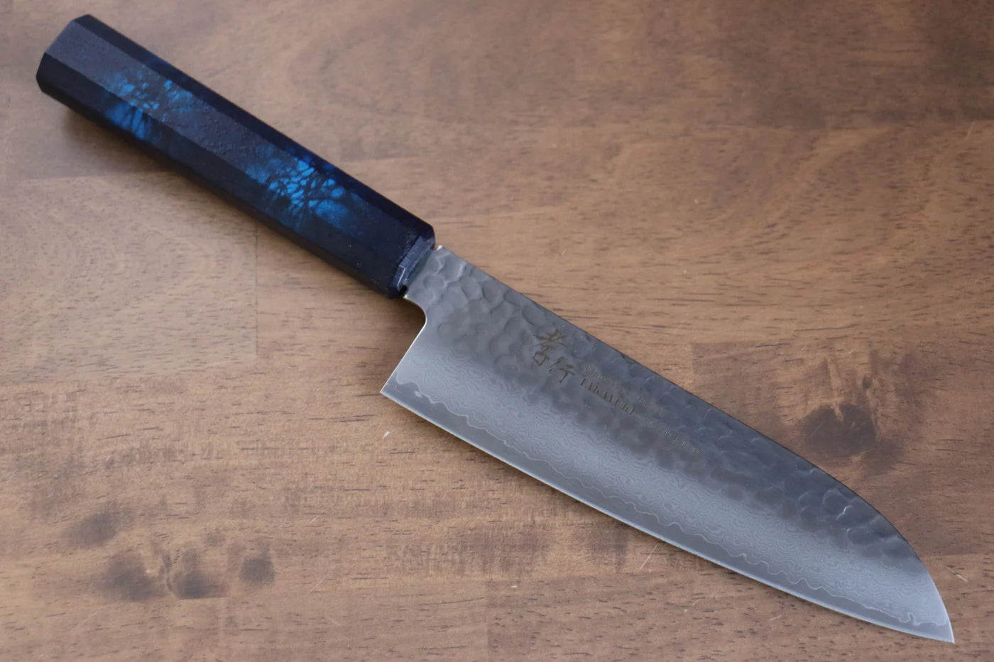 Sakai Takayuki Nanairo VG10 33 ชั้น มีด Santoku มีดทำครัวญี่ปุ่น 180mm ด้ามพลาสติก ABS (กระดองเต่าเทอร์คอยซ์)
