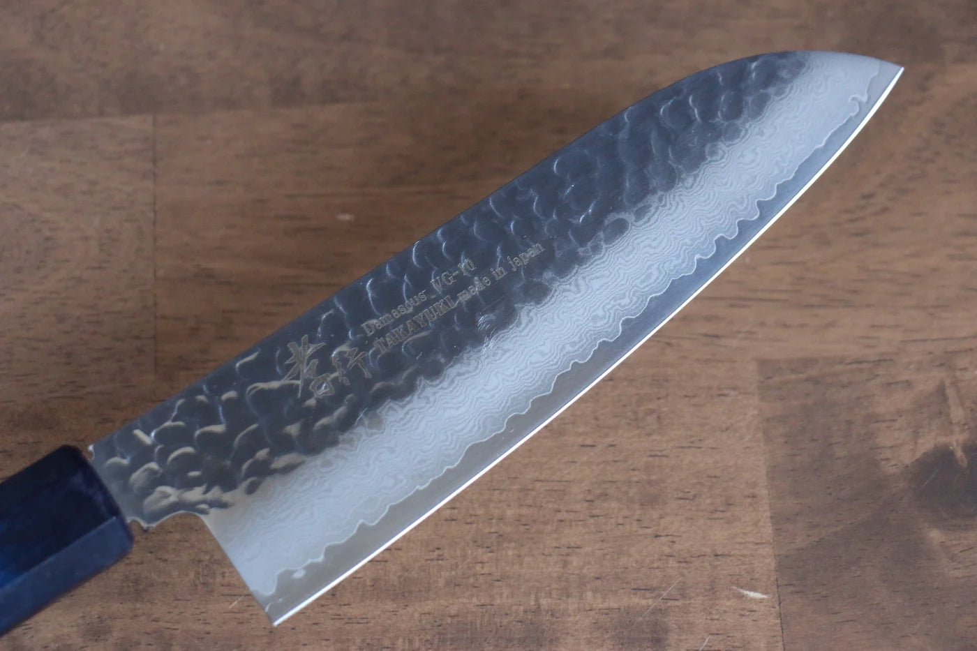 Sakai Takayuki Nanairo VG10 33 ชั้น มีด Santoku มีดทำครัวญี่ปุ่น 180mm ด้ามพลาสติก ABS (กระดองเต่าเทอร์คอยซ์)