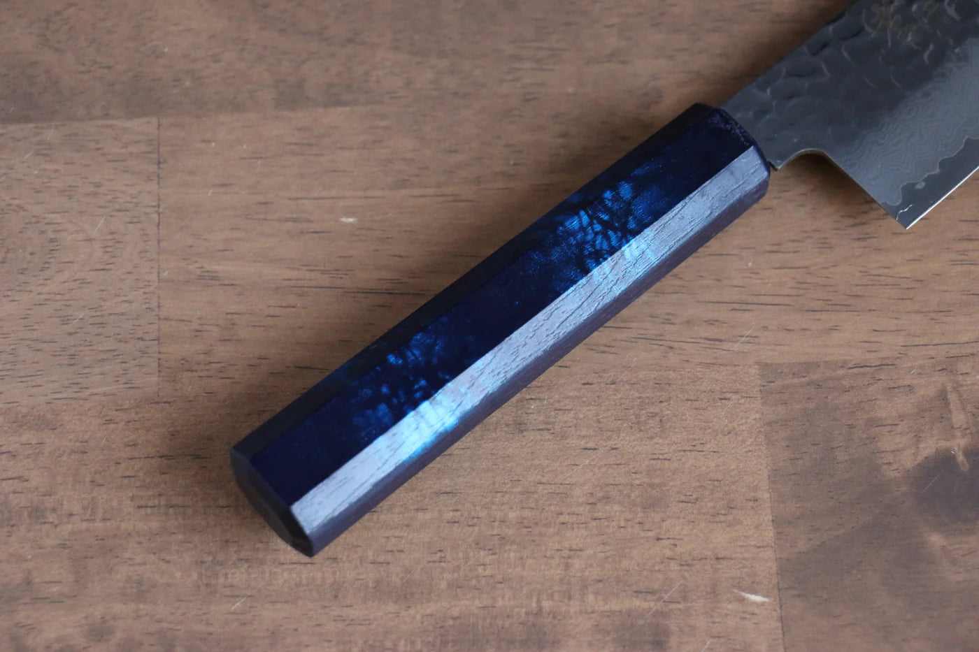 Sakai Takayuki Nanairo VG10 33 ชั้น มีด Santoku มีดทำครัวญี่ปุ่น 180mm ด้ามพลาสติก ABS (กระดองเต่าเทอร์คอยซ์)
