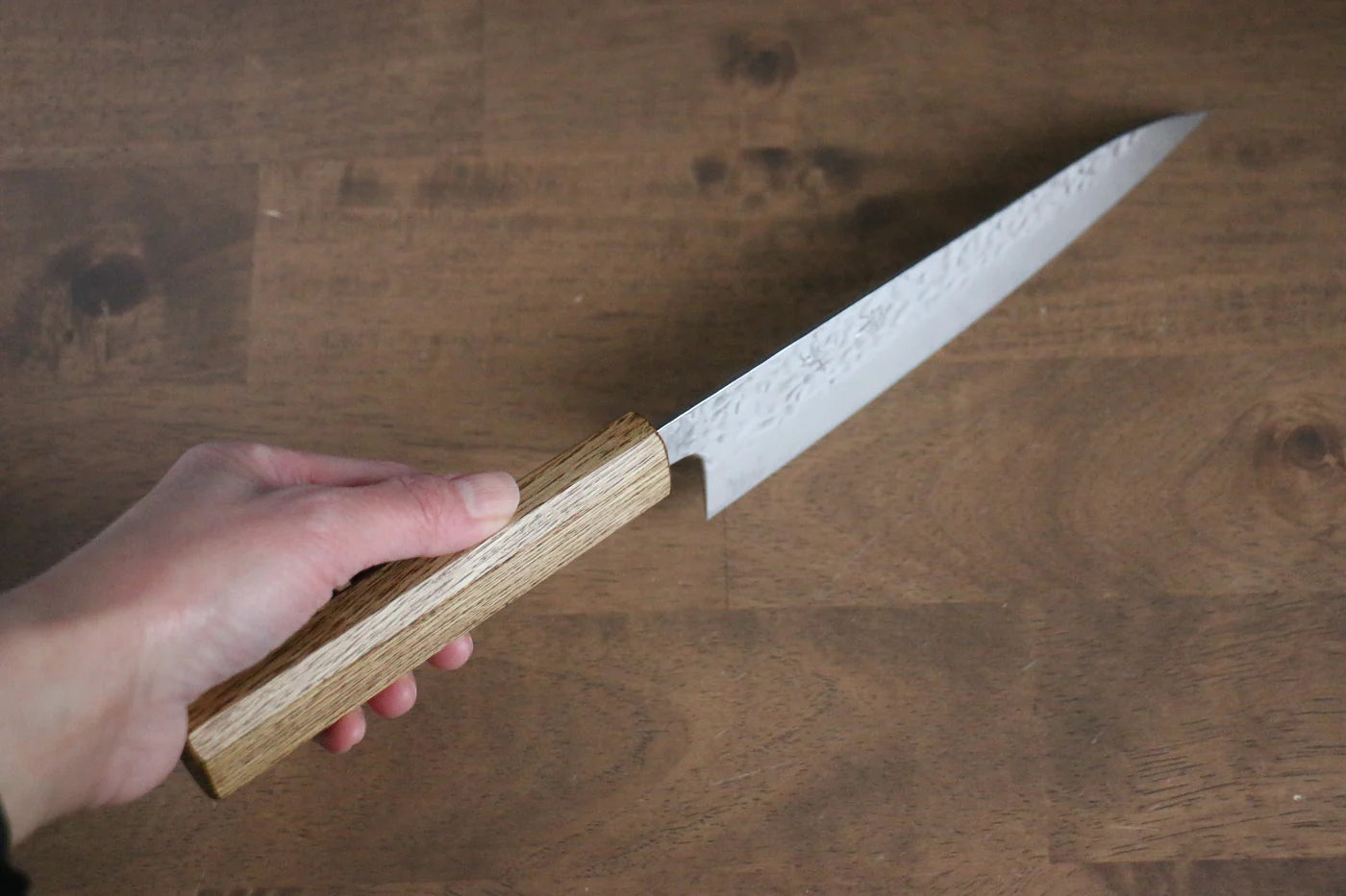 Seisuke Tsukikage AUS10 ขัด ดามัสกัส ลายค้อนตี มีดกิวโตะ Gyuto มีดทำครัวญี่ปุ่น 180mm ด้ามโอ๊ค