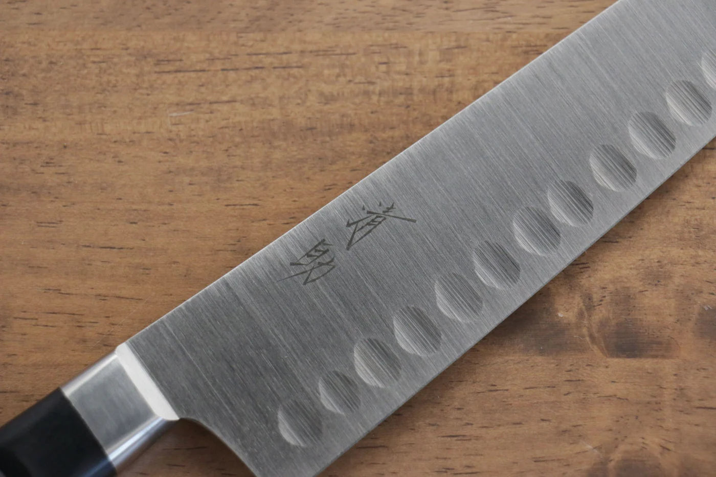 Seisuke Swedish Steel-stn (เหล็กสวีเดน stn) มีดกิวโตะเเซลมอน Gyuto Salmon มีดทำครัวญี่ปุ่น 210mm ด้ามไม้ Pakka wood สีดำ