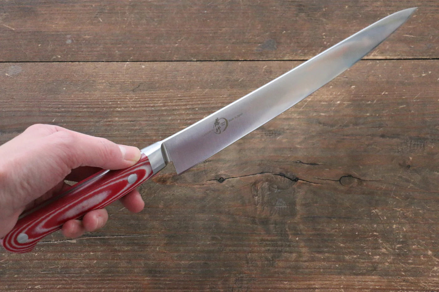 Sakai Takayuki Grand Chef Grand Chef สเเตนเลส มีดเลาะเอ็น Sujihiki มีดทำครัวญี่ปุ่น 240mm ด้าม Micarta แดง