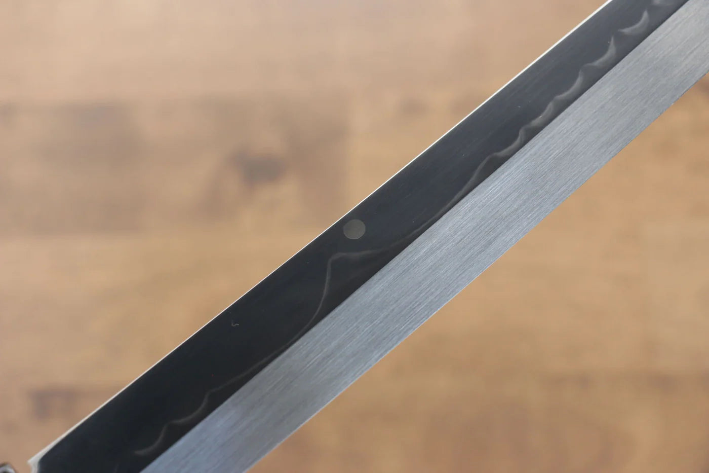 Sakai Takayuki Fujisan White Steel (เหล็กกล้าขาว) No.2 Honyaki มีด Sakimaru Yanagiba มีดทำครัวญี่ปุ่น 300mm ด้ามไม้มะเกลือ (ประดับห่วง) มีฝัก (ปลอก) มีด