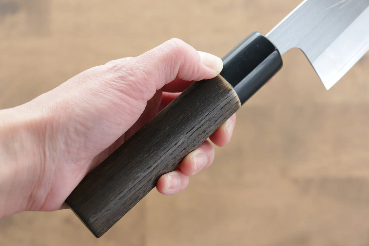 Seisuke SRS13 มีด Santoku มีดทำครัวญี่ปุ่น 165mm ด้ามไม้เกาลัดเผา