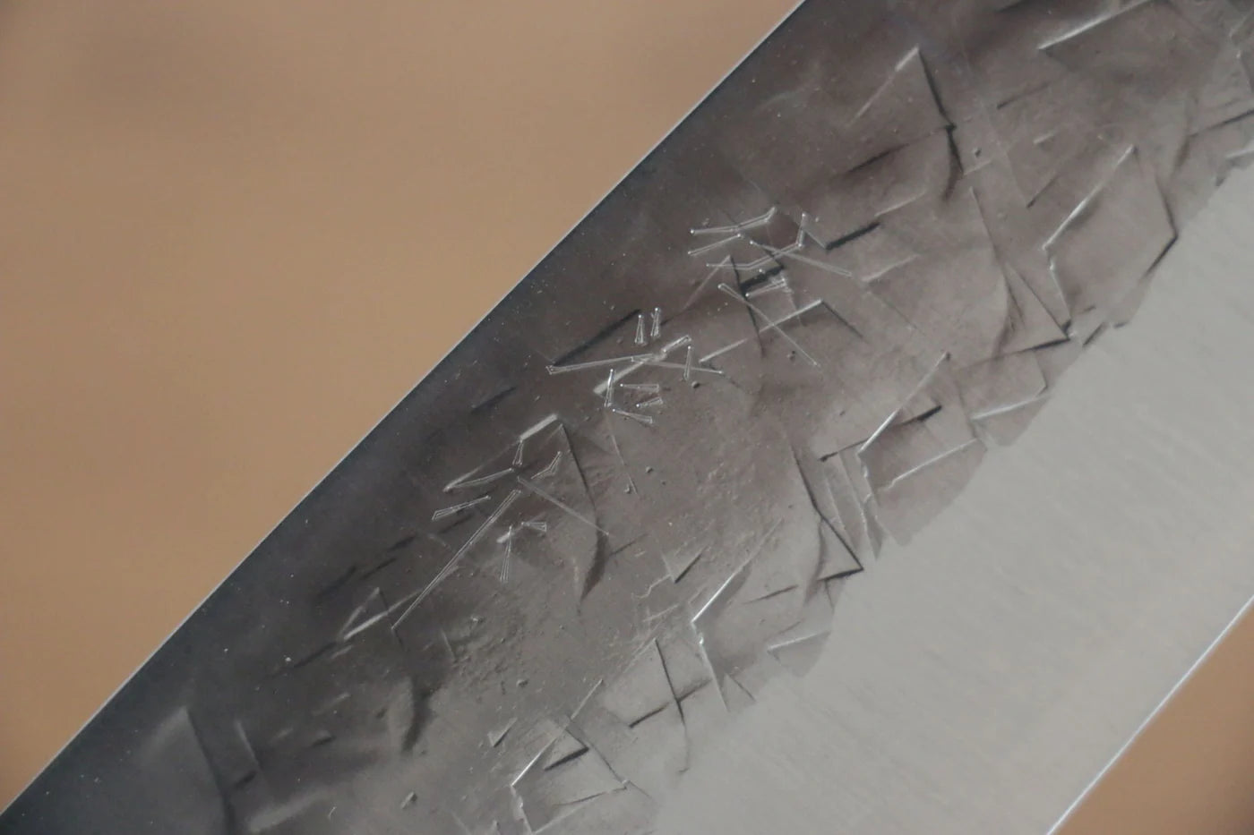 Takeshi Saji SRS13 ลายค้อนตี มีดกิวโตะ Gyuto มีดทำครัวญี่ปุ่น 240mm ด้ามไม้ Pakka wood สีดำ