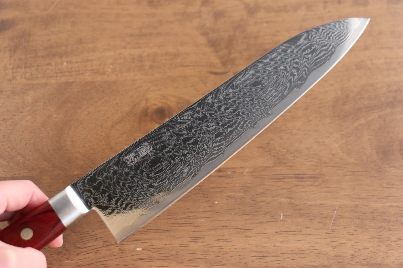Seisuke Nami AUS10 ขัดขึ้นเงากระจก ลายดามัสกัส มีดกิวโตะ Gyuto มีดทำครัวญี่ปุ่น 210mm ด้ามไม้ Pakka wood สีแดง